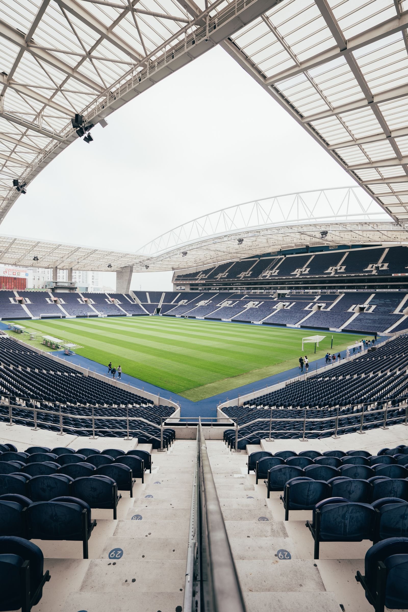 Watching Live Sports on IPTV: What You Actually Need